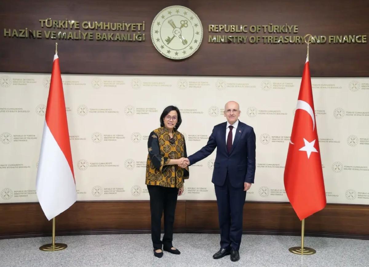 Türkiye ve Endonezya Maliye Bakanları Görüştü