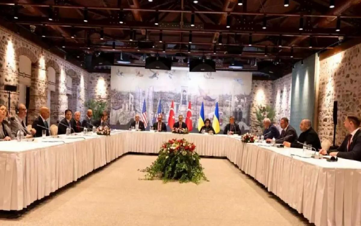 Üçlü Toplantı İstanbul’da Yapıldı