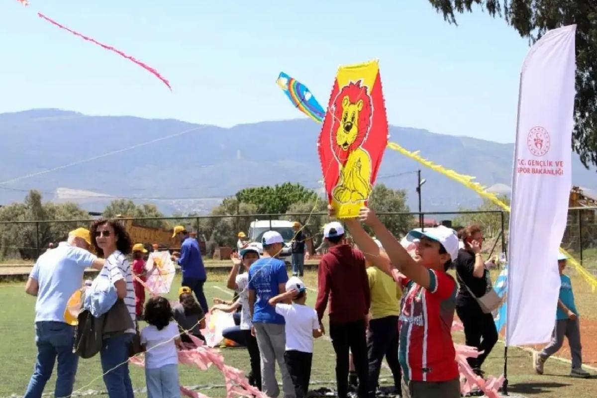 Uçurtma Şenliği Coşkusu