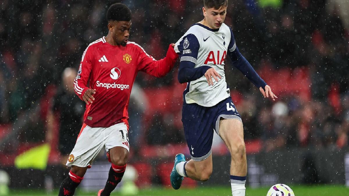 UEFA Avrupa Ligi’nde Tottenham üçüncü, Manchester United ikinci şampiyonluğun peşinde
