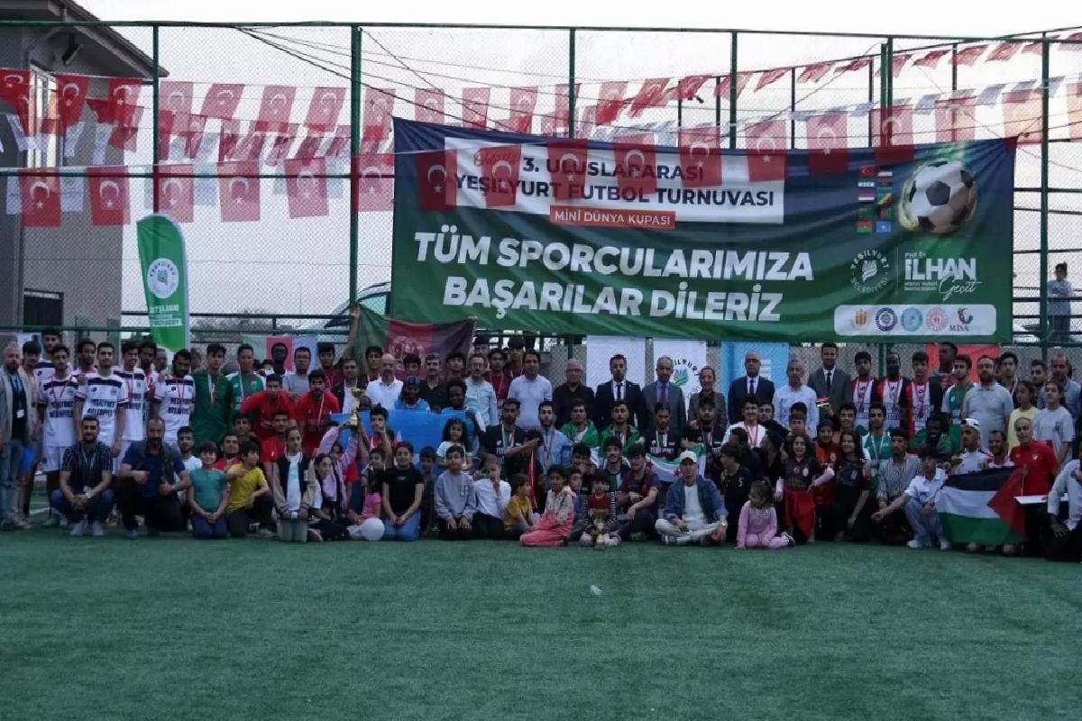 Uluslararası Yeşilyurt Futbol Turnuvası’nda Şampiyon Suriye Karması