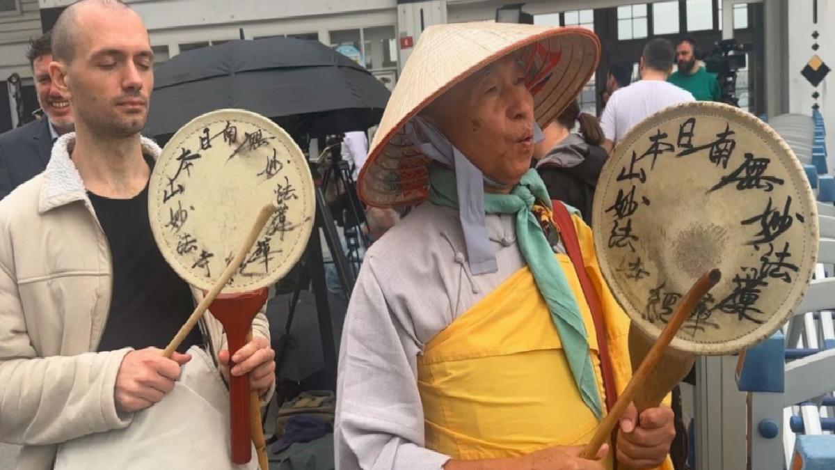 Ünlü Japon rahip barış için Dolmabahçe’de dua etti