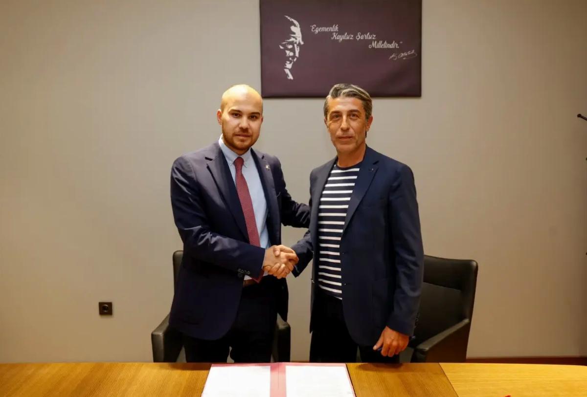 Uşakspor’da Yeni Yapılanma: Mahmut Karıklar Sportif Direktör Oldu