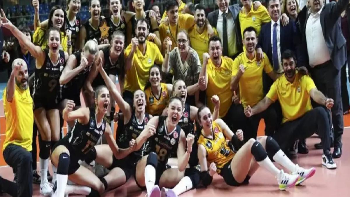 VakıfBank Şampiyonlar Ligi’nde Final Arıyor