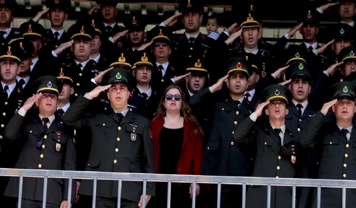 Van ve çevre illerde 19 Mayıs Atatürk’ü Anma, Gençlik ve Spor Bayramı kutlandı