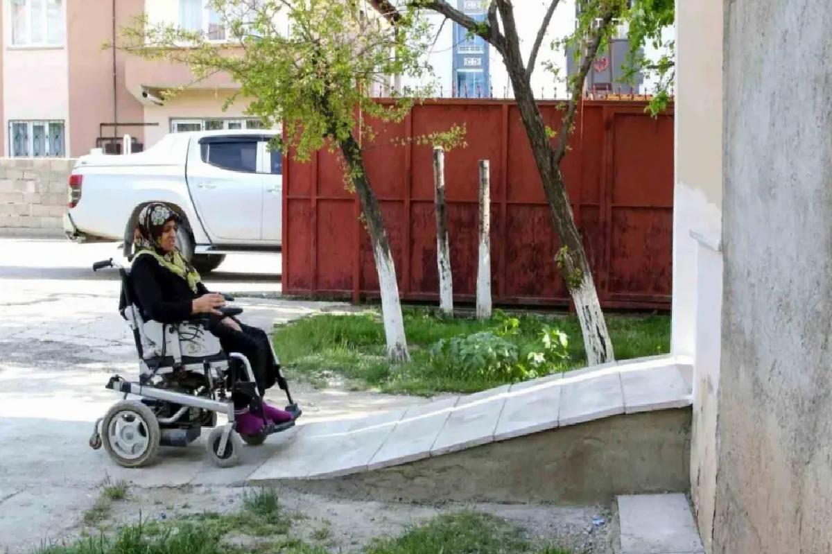 Van’da Engelli Bireylere Destek: Gülten Çiftçiye Tekerlekli Sandalya ve Rampanın Yapılması