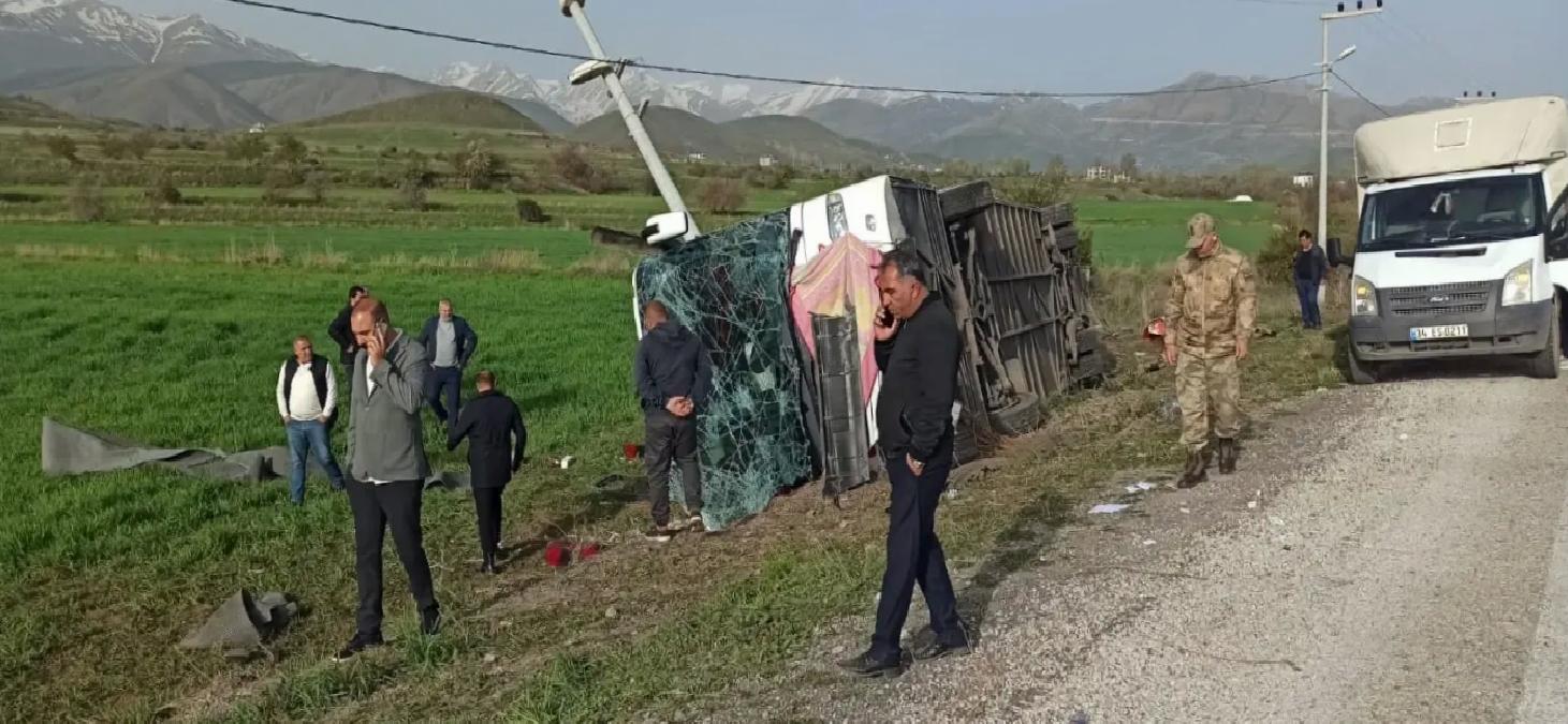 Van’da Otobüs Kazası: 28 Yaralı