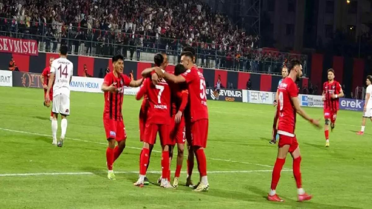 Vanspor FK, Elazığspor’u 4-1 Mağlup Etti