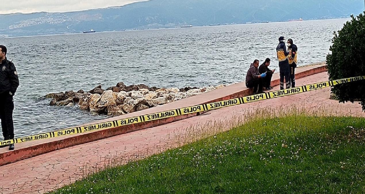 Vatandaşlar fark etti, polise haber verdi: Sahildeki kayalıklarda erkek cesedi bulundu
