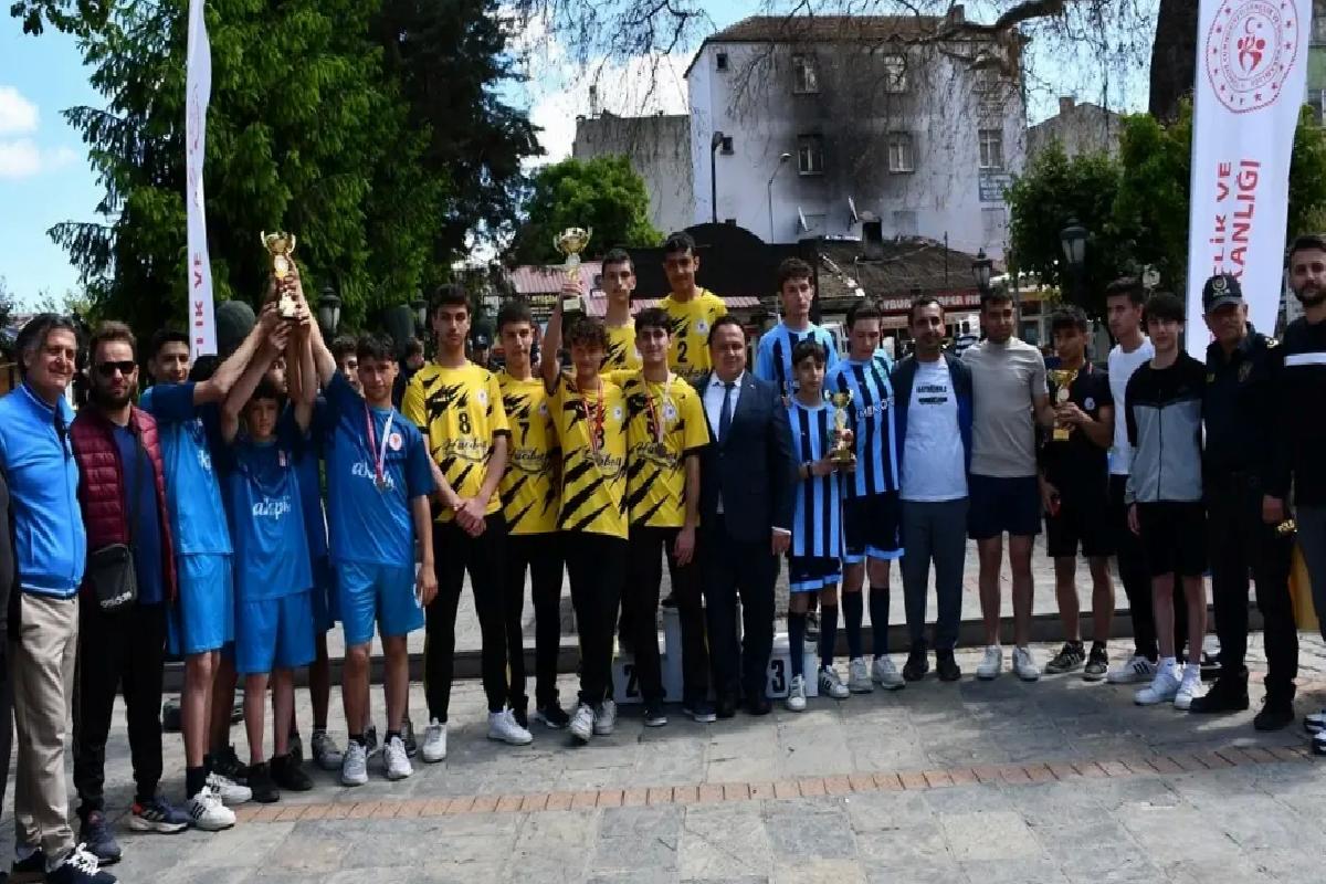 Vezirköprü’de Kros Yarışları Coşkuyla Kutlandı