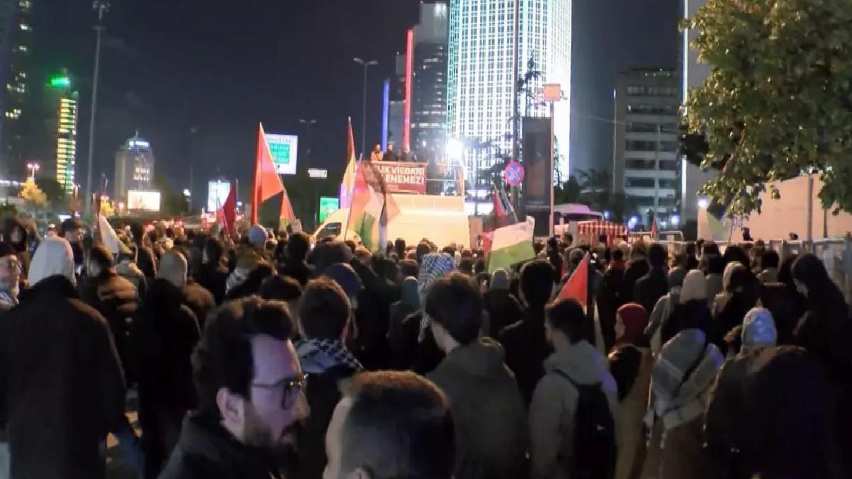 Vicdan Gemisi’ne Saldırı Protesto Edildi
