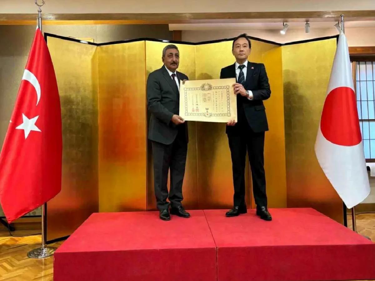 Yalçın Mumcu’ya Japon Nişanı