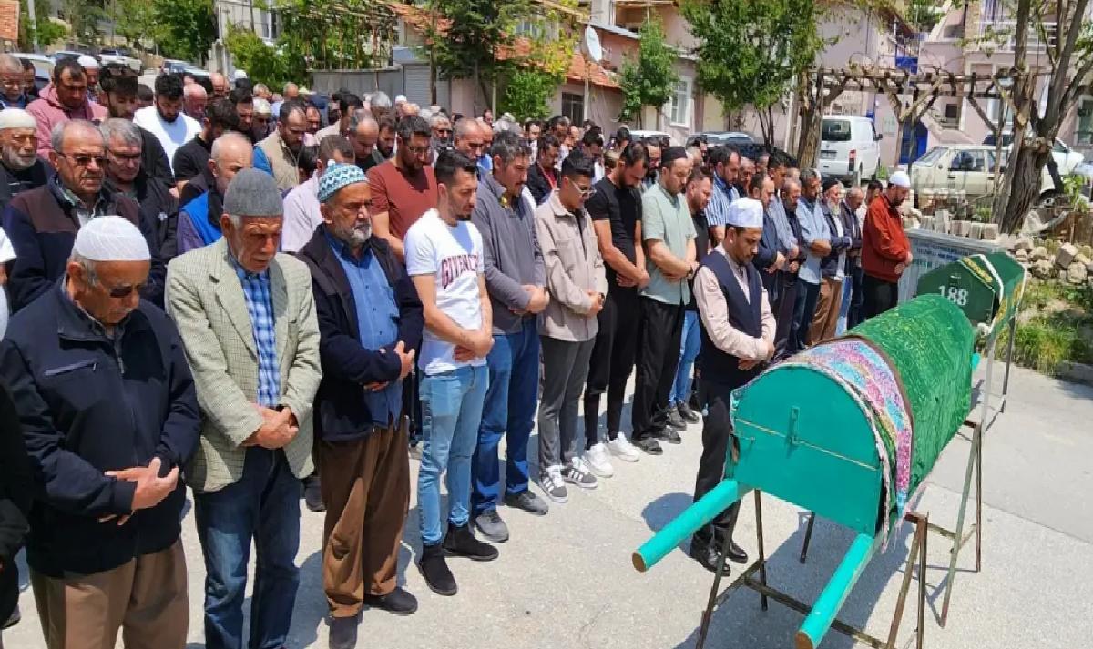 Yangında Zehirlenen Çift Toprağa Verildi