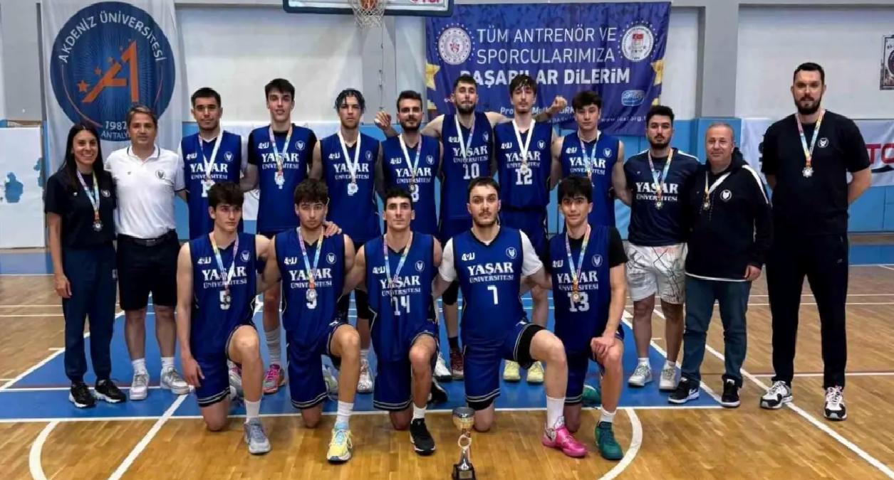 Yaşar Üniversitesi Basketbol Takımı Süper Lig’e Yükseldi