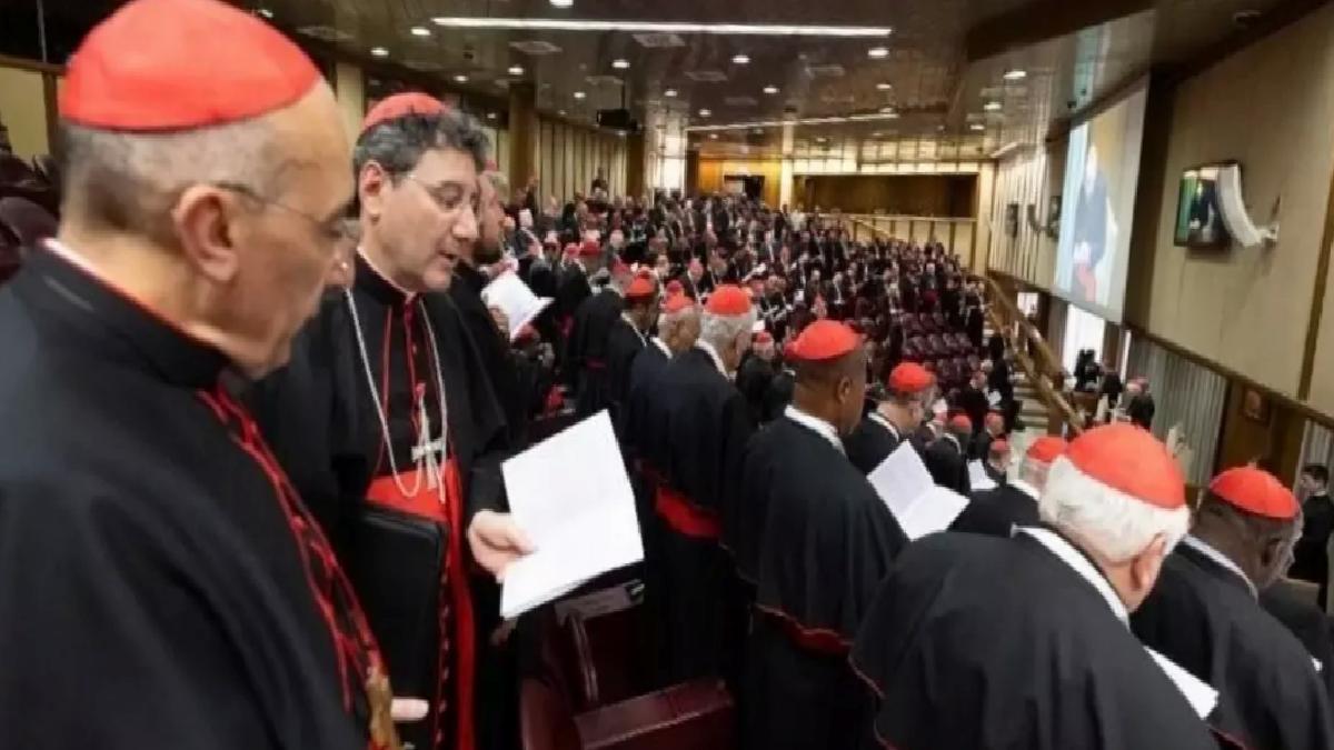 Yeni Papa Seçimi İçin Konklav Başlıyor