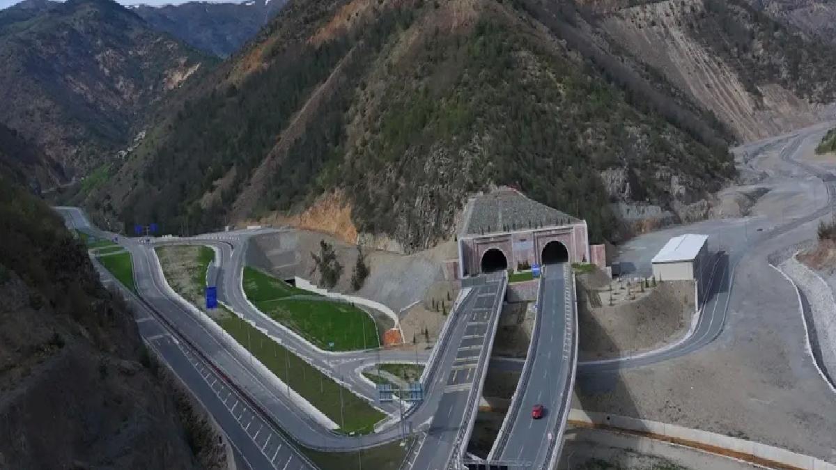 Yeni Zigana Tüneli’nden 2 yılda 3 milyon 490 bin araç geçti