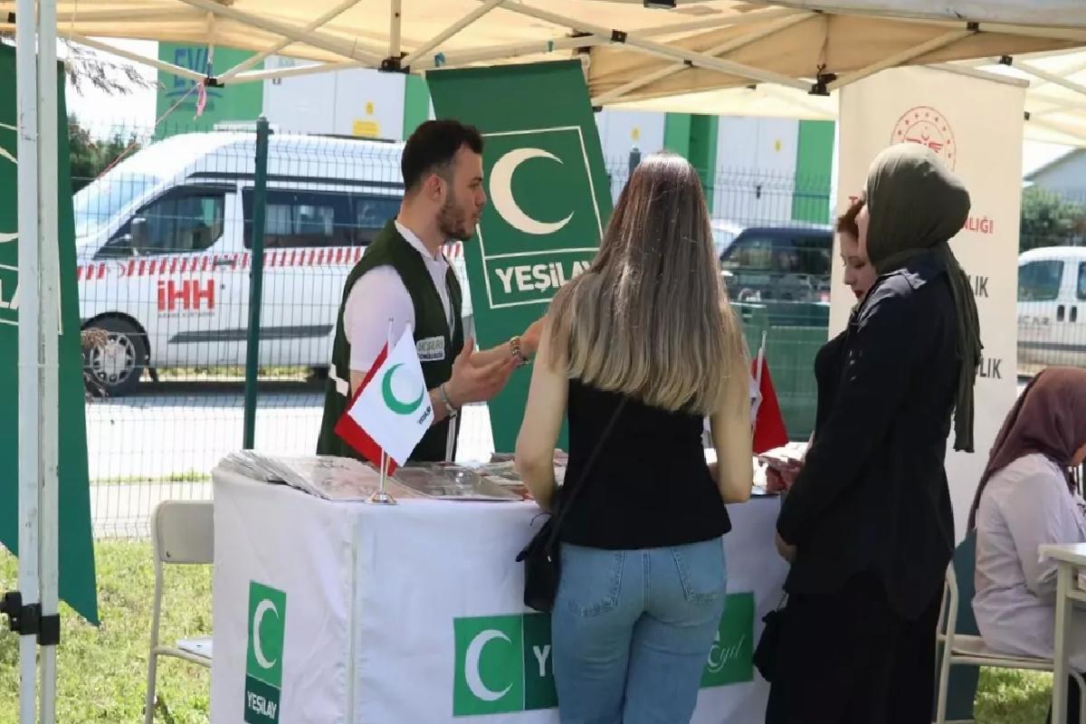 Yeşilay’dan Kariyer Zirvesi’nde Farkındalık