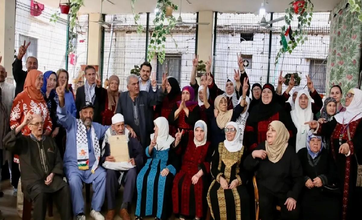 YTB Başkanı Eren, Beyrut’taki Mülteci Kampını Ziyaret Etti