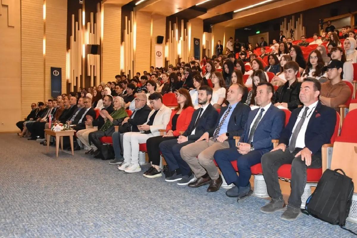 Yunus Emre Konferansı Eskişehir’de