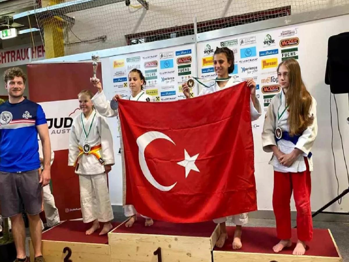 Yunusemre Belediyespor Judocuları Avusturya’dan Başarıyla Döndü