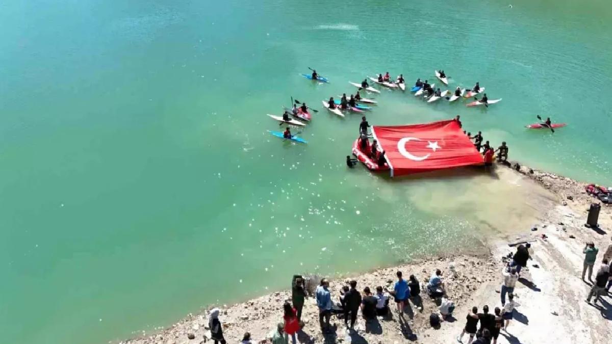 Yusufeli’nde Renkli Kano ve Rafting Etkinliği
