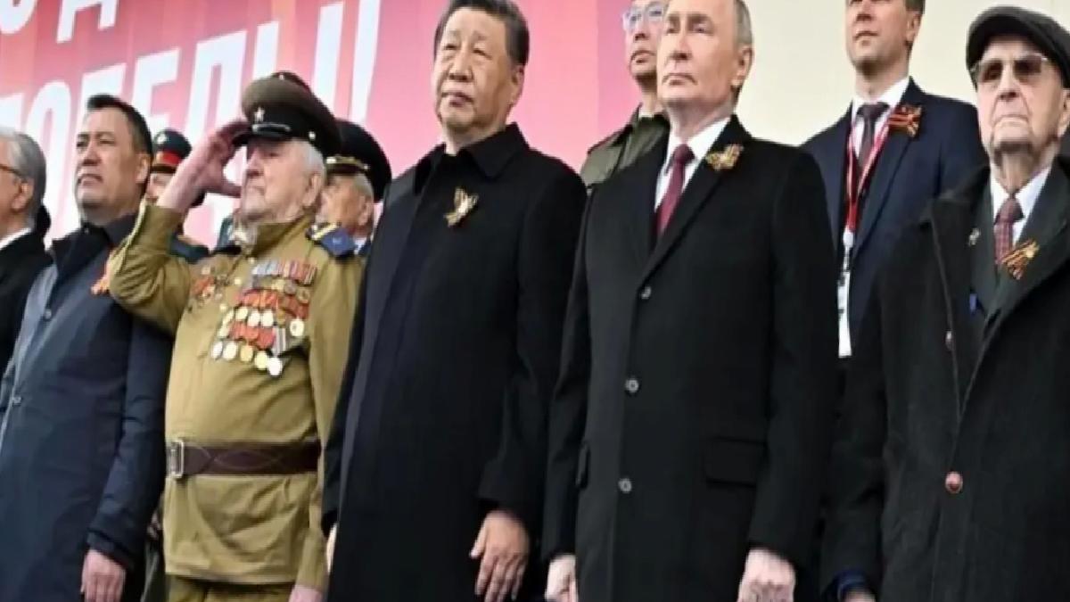 Zafer Günü Kutlaması ve Ukrayna Tansiyonu