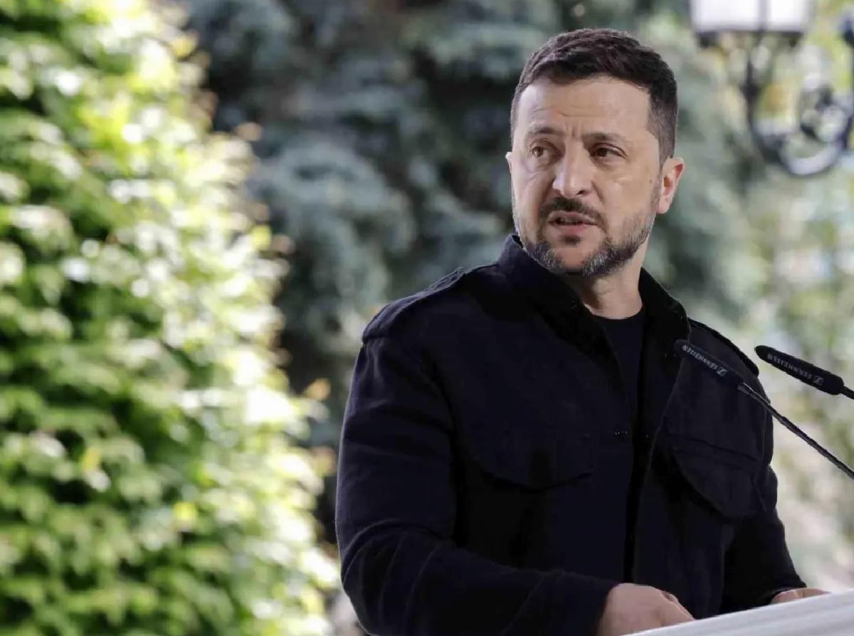 Zelenskiy’den Cumhurbaşkanı Erdoğan’a: “Desteği ve diplomasiyi en üst düzeyde kolaylaştırmaya hazır olması dolayısıyla kendisine minnettarım”